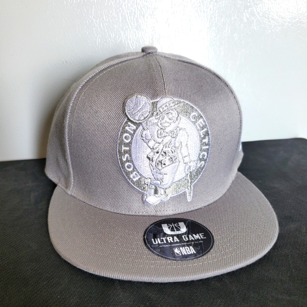 Boston Celtics Gray & Sliver Flatbrim Snapback NBA Accessories UNK UltraGAME